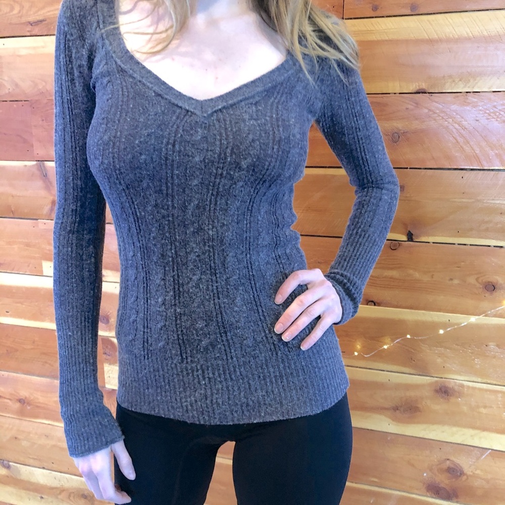 Fuzzy vintage looking knit sweater navy